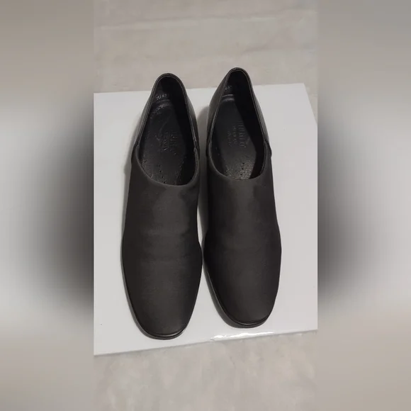 Munro Gray Slip-On Loafers 10.5 narrow/slim - Picture 2 of 7